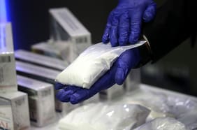 Incautan más de dos kilos de cocaína y marihuana en equipaje de una pareja en Puerto Cisnes