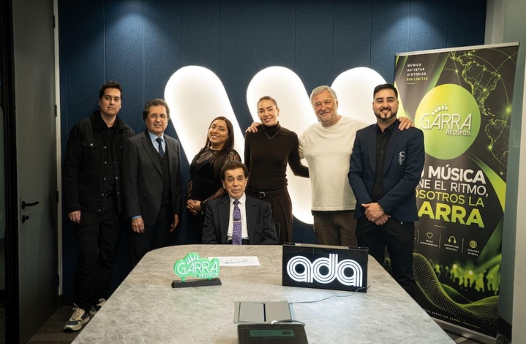 Garra Records llega a Chile y suma a la Sonora Palacios como su primer gran fichaje