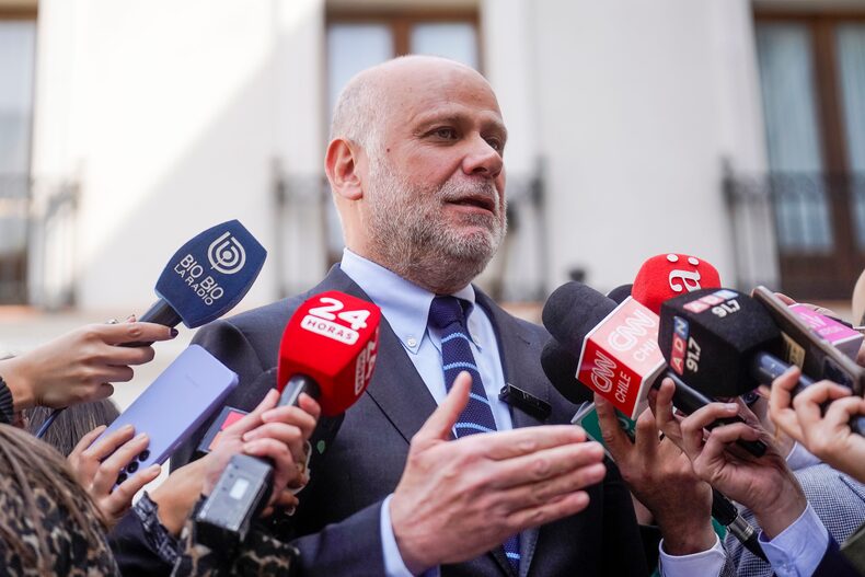 ALVARO ELIZALDE, MINISTRO SECRETARIO GENERAL DE LA PRESIDENCIA