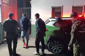 Detienen a tres sujetos tras asaltar a una mujer y disparar contra un vehículo en barrio Franklin