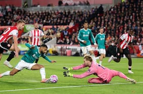 Cuarta derrota al hilo en la Premier League: Liverpool sufre en su visita al Brentford y sigue en caída libre