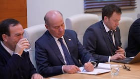 Negociación entre alcaldes y gobierno por contribuciones: Amuch plantea a Quiroz el cierre de la Subdere para redestinar recursos