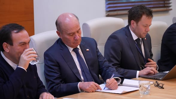 Negociación entre alcaldes y gobierno por contribuciones: Amuch plantea a Quiroz el cierre de la Subdere para redestinar recursos