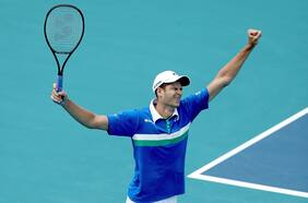 Hurkacz domina a Sinner y gana su primer Masters 1000 en Miami