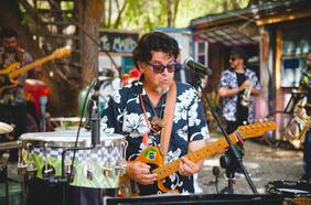 Las fondas en Ñuñoa tendrán entrada gratuita y shows de Joe Vasconcellos, Santaferia y Banda Conmoción