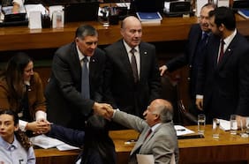 Nueva etapa de negociación y evitar descuelgues: el plan de Alvarado tras abrirse a aplazar tramitación de la megarreforma