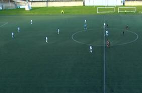 Insólito: partido del fútbol femenino se juega solo con el árbitro principal