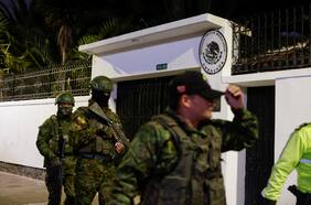 ¿Por qué Ecuador allanó la embajada de México en Quito?