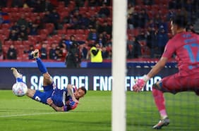 Objetivo Chile 2: la U de Gago supera de principio a fin a Huachipato y es el único escolta de Colo Colo