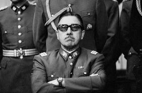España retirará Gran Cruz al Mérito Militar concedida a Pinochet en 1975