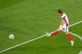 El liderazgo de Modric clasifica a Croacia a octavos de final de la Eurocopa