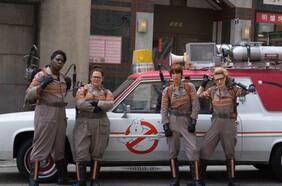 Paul Feig emplazó a Sony por excluir al reinicio de 2016 de la nueva colección de películas de Los Cazafantasmas