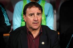 ¿Dardo a Bielsa? El DT de Colombia recuerda las polémicas de la Copa América: “Jugamos con 45 grados y nunca me escucharon hablar de eso”