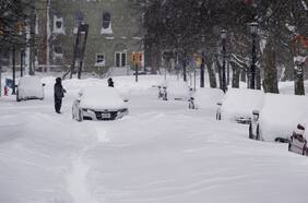 27 muertos y caos en Buffalo: Estado de Nueva York sufre su más letal tormenta en 50 años