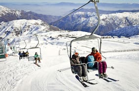 Nieve en Santiago: los lugares para subir a disfrutar la montaña en invierno