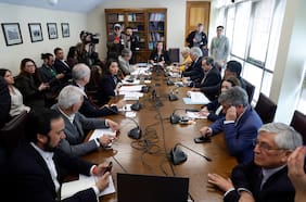 Comisión de Gobierno del Senado despacha reforma al sistema político: iniciativa se votará el próximo martes en sala