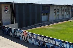 La Universidad de Chile golpea a Azul Azul: “Resulta inaceptable que se continúe con el uso de su nombre y sus símbolos”