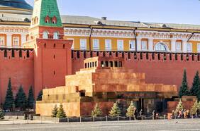 Cómo es el centenario mausoleo de Lenin en la Plaza Roja