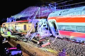 Al menos 39 fallecidos y 152 heridos por el descarrilamiento de dos trenes en España