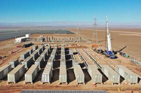 Copec, entre petróleo, celulosa, pizzas y hamburguesas, ahora también vende electricidad