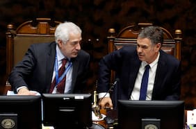 Ossandón ratifica que futuro del secretario del Senado se definirá luego del pronunciamiento de la comisión de Constitución