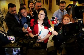 “Se estaba perdiendo un hospital al mes”: las respuestas de Dorothy Pérez a los senadores en sesión especial por licencias médicas