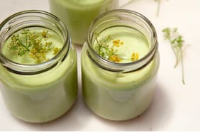 Una rápida sopa fría de pepino y palta