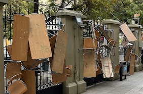 Liceo Lastarria en toma: estudiantes acusan problemas de infraestructura, de convivencia y “disgusto” por Escuelas Protegidas