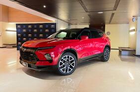 Chevrolet anuncia la salida del Sail y estrena el facelift del Blazer