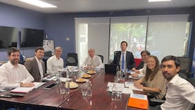 Equipo económico de Kast afina medidas para agilizar la inversión y recibe propuesta de Valente