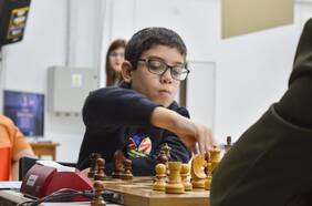 El ajedrecista argentino de 10 años que le ganó a Magnus Carlsen