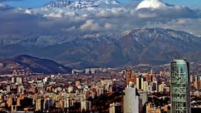 GOPE se despliega en búsqueda de tres personas que subieron al cerro El Plomo de Lo Barnechea hace tres días