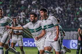 Coritiba lo había desmentido: el video que revela el momento en que Kuscevic es agredido por su compañero de equipo