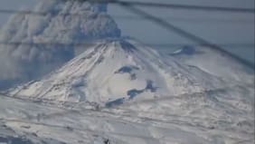 Nueva explosión en Nevados de Chillán expulsa material piroclástico y genera columna de 900 metros