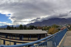 El colegio de Peñalolén que puede quedarse sin casa por lío familiar: infraestructura está en remate por $1.800 millones
