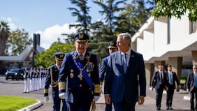 Presidente Kast destaca rol de la FACh en seguridad y reafirma respaldo a Carabineros