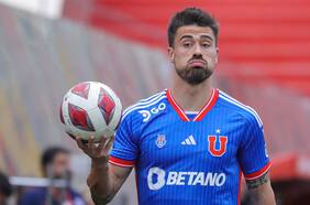 La U sube la apuesta: el millonario acuerdo por el nuevo sponsor que saca a Betano de la camiseta azul