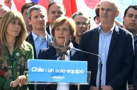Matthei evita polemizar por presunta “red de bots”: “Hemos decidido concentrarnos en el Chile del futuro”