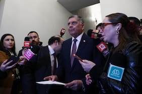 Ministro Alvarado ante intensas lluvias en la Región Metropolitana: “Está todo el aparato de emergencia trabajando”