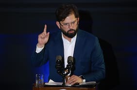 Presidente Boric envía mensaje a Kast para que mantenga la política de trenes en su gobierno: “Chile no se inventa de cero”