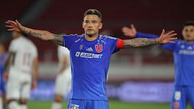 Un regalo de Navidad en el CDA: la U oficializa la renovación de Charles Aránguiz