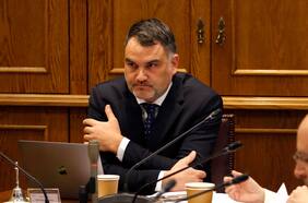 Javier Macaya hace mea culpa tras defensa a su padre pese a condena: “Cometí un error en mencionar un detalle procesal”