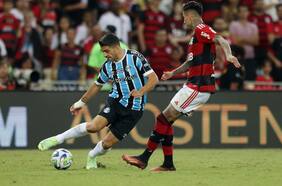 Flamengo del titular Pulgar golea a Gremio y escala al tercer puesto en el Brasileirao