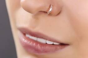 Qué saber antes de tu primer piercing: guía de cuidados para principiantes