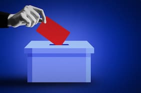 Con el voto obligatorio, ¿cómo se cuentan y distribuyen los votos nulos y blancos?