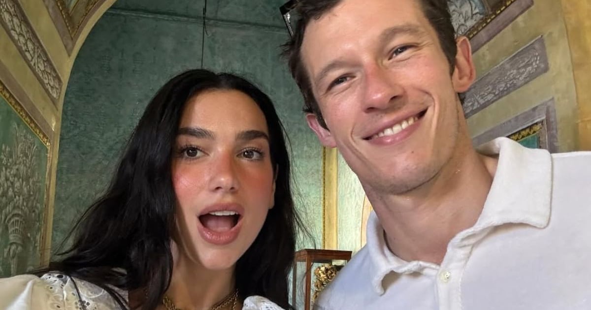 Este es el libro que comenzó la historia de amor entre Dua Lipa y Callum Turner