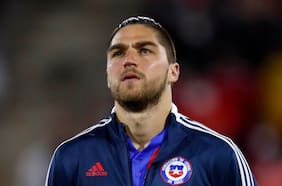 Deja atrás su etapa en Auxerre: Francisco Sierralta tiene nuevo club en Europa