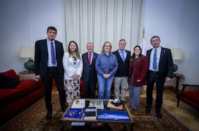 En Palacio: libertarios hace su estreno en cita de coordinación con Segpres y jefaturas de bancadas