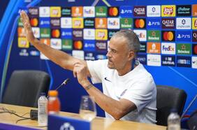 Luis Enrique se enfurece con periodista tras la victoria del PSG frente al Barcelona: “Si tú me dices no, yo te digo sí”