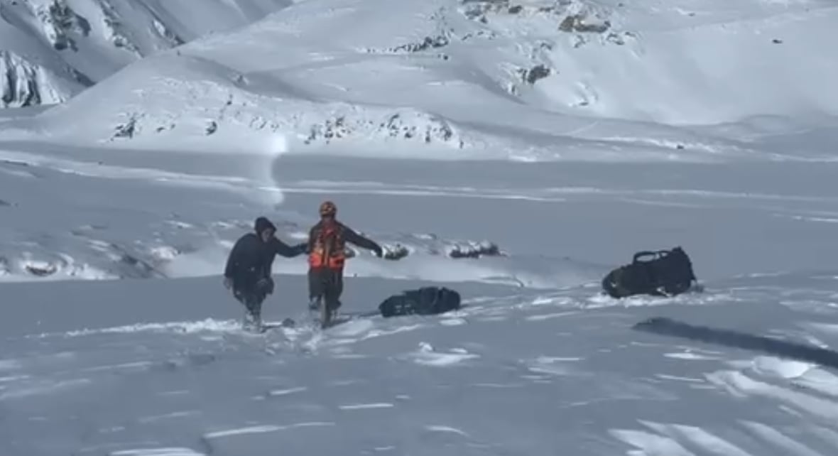 Un refugio con comida y muestras de arrepentimiento: detalles del rescate de los tres jóvenes perdidos en Cajón del Maipo